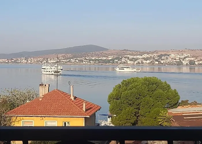 Aj Konukevi Muestakil Ev Doert Odali