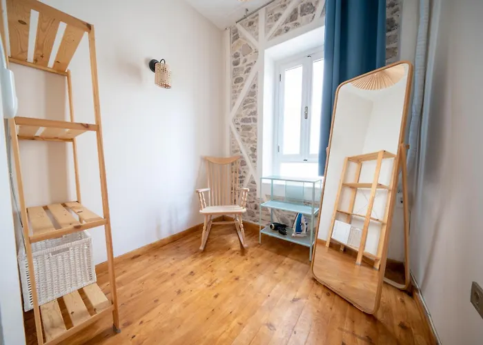 Miniq Homes 101 - Near Sea Foca Center 2Br Historic Stone House